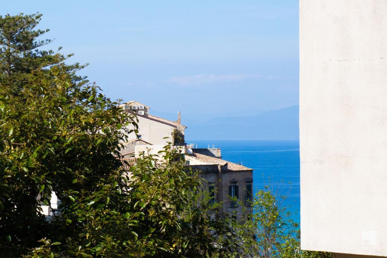 The Lady C - High Apartments Tropea Luaran gambar